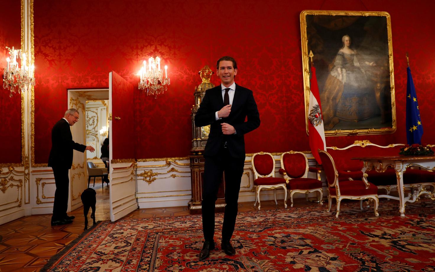 Austria Rahvapartei juht Sebastian Kurz 14. detsembril pärast kohtumist president Alexander Van der Belleniga.