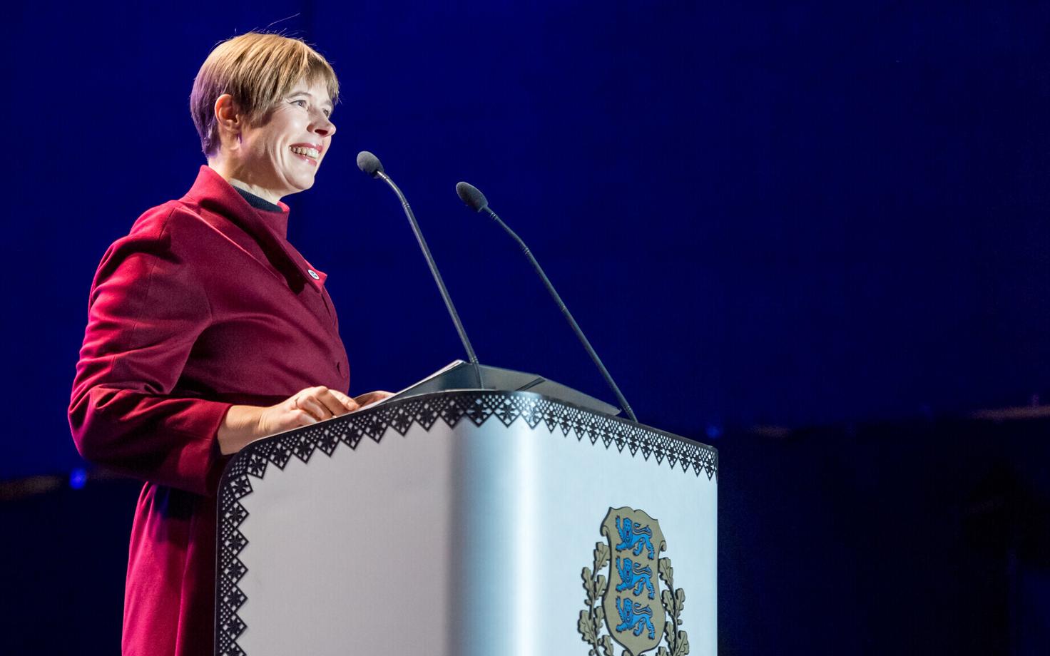 President pidamas kõnet uusaastaööl.