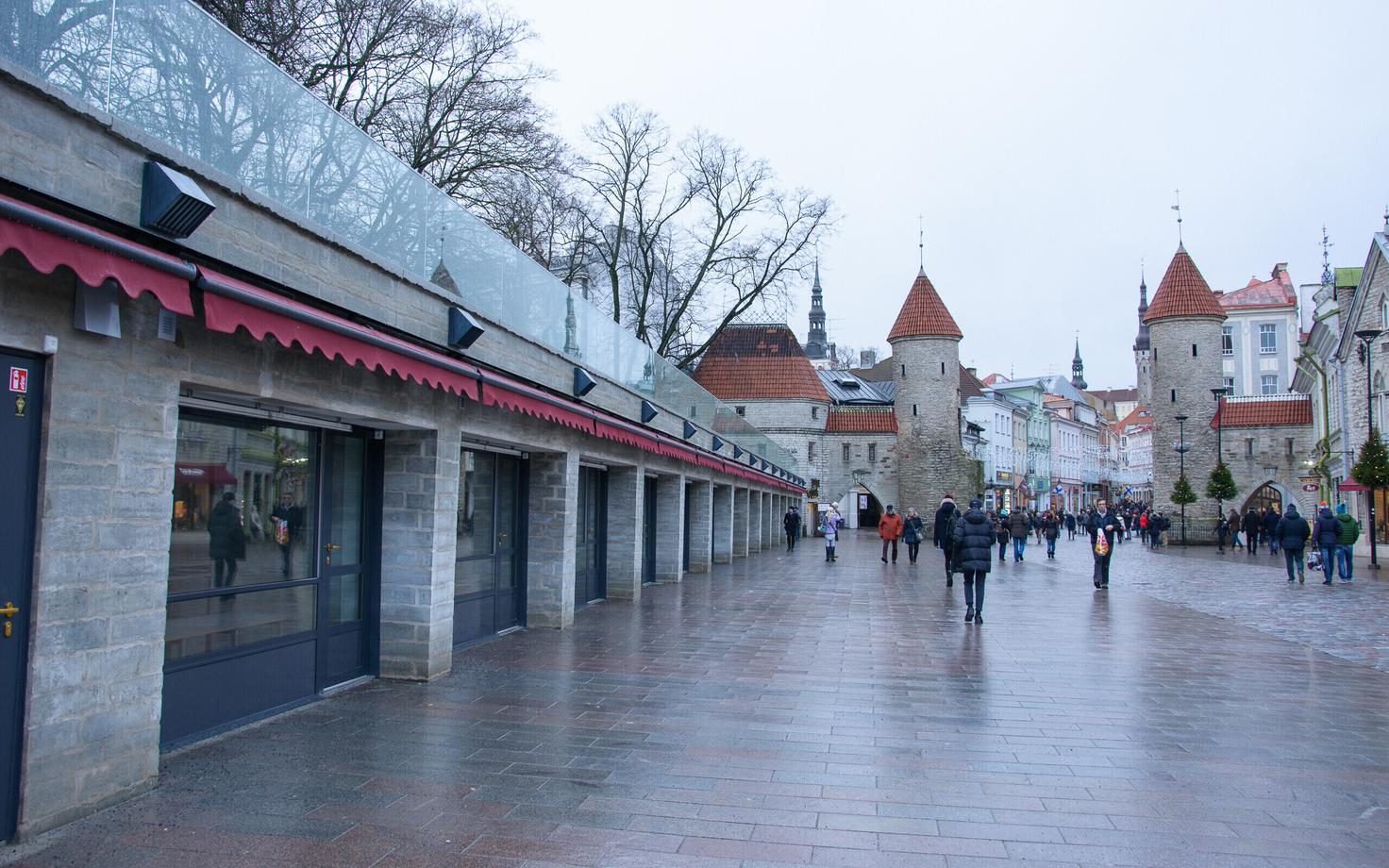 Viru tänava lilleturu müügilepingute sõlmimine lükkub edasi.