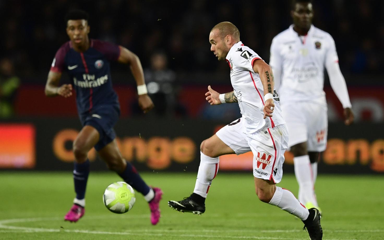 Wesley Sneijder Nice'i särgis.
