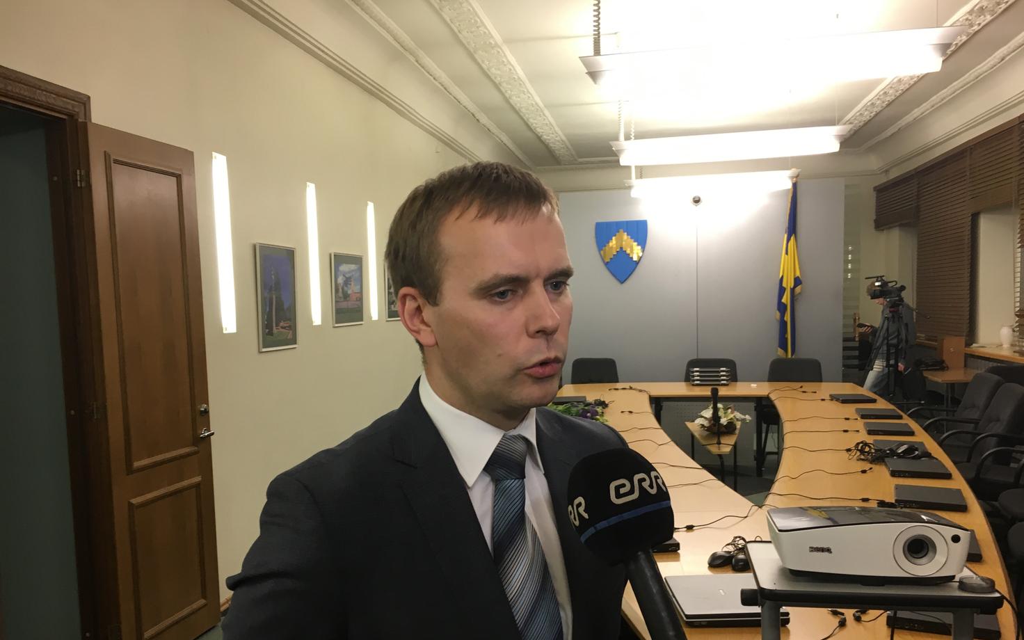 Зарплата мэра Силламяэ Тыниса Калберга выросла до 2500 евро в месяц.