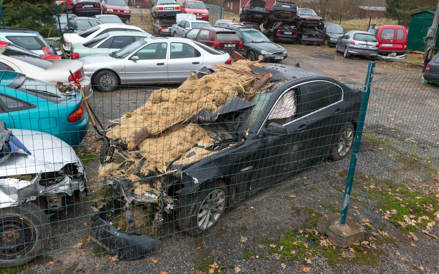 BMW после аварии.