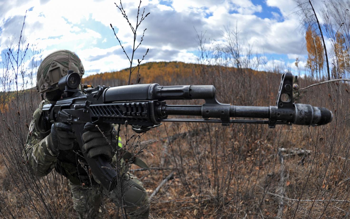 Kalashnikovi automaat Venemaa sõjaväeõppusel, arhiivifoto.