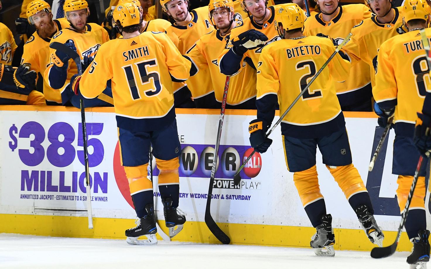 Nashville Predator võitu tähistamas.