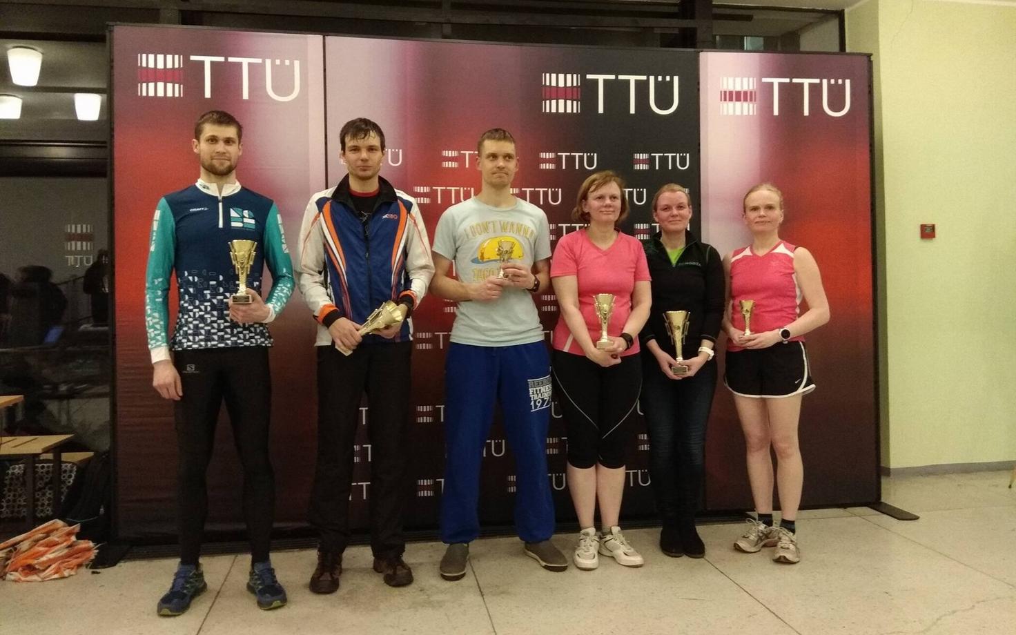 Vasakult: Mehis Muru, Jaan Tarmak, Oliver Immato, Triina-Britt Preden, Kairi Tuulmägi ja Anu Kuusmaa.