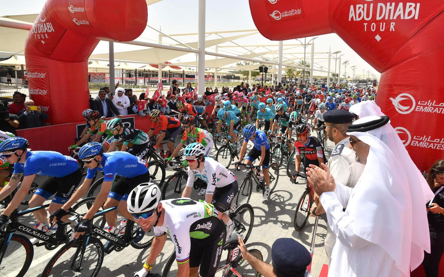 Abu Dhanbi velotuuri start