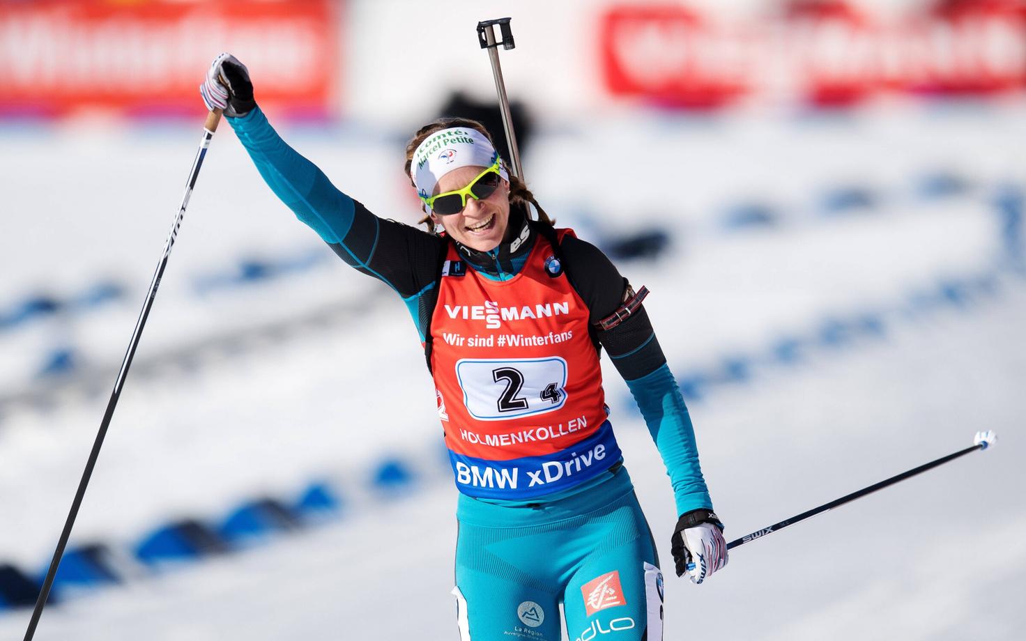 Anais Besond (Prantsusmaa) MK-etapi võitu tähistamas.