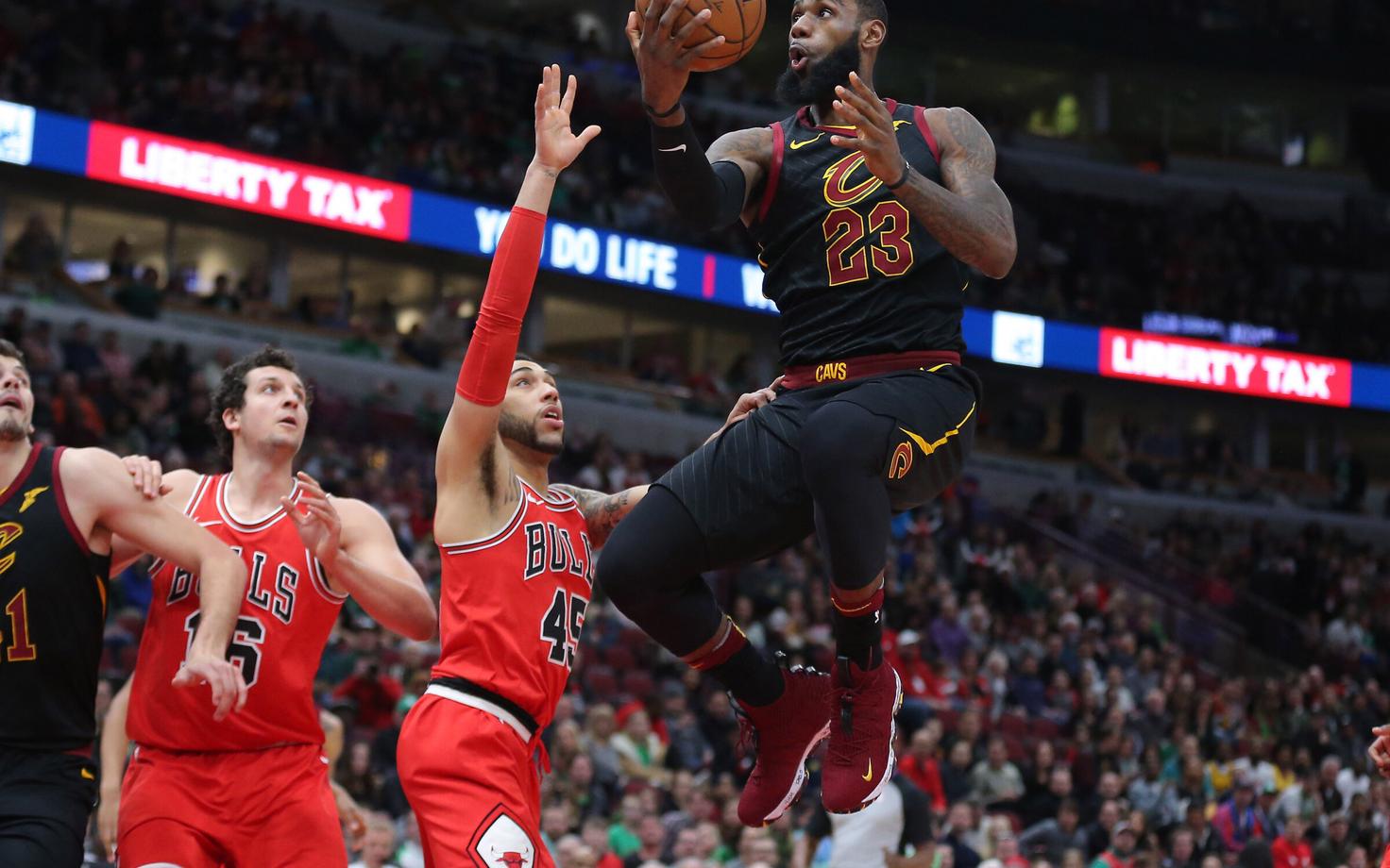 LeBron James (palliga).
