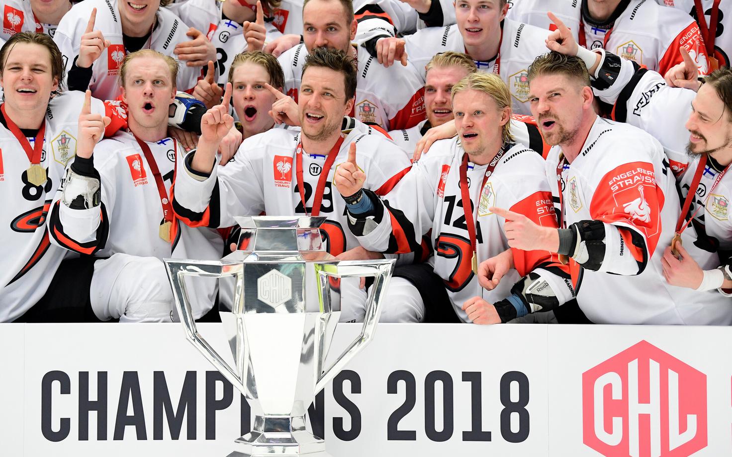 Jyväskylä JYP Virtaneni juhendamisel võidetud Euroopa Meistrite liiga karikaga.