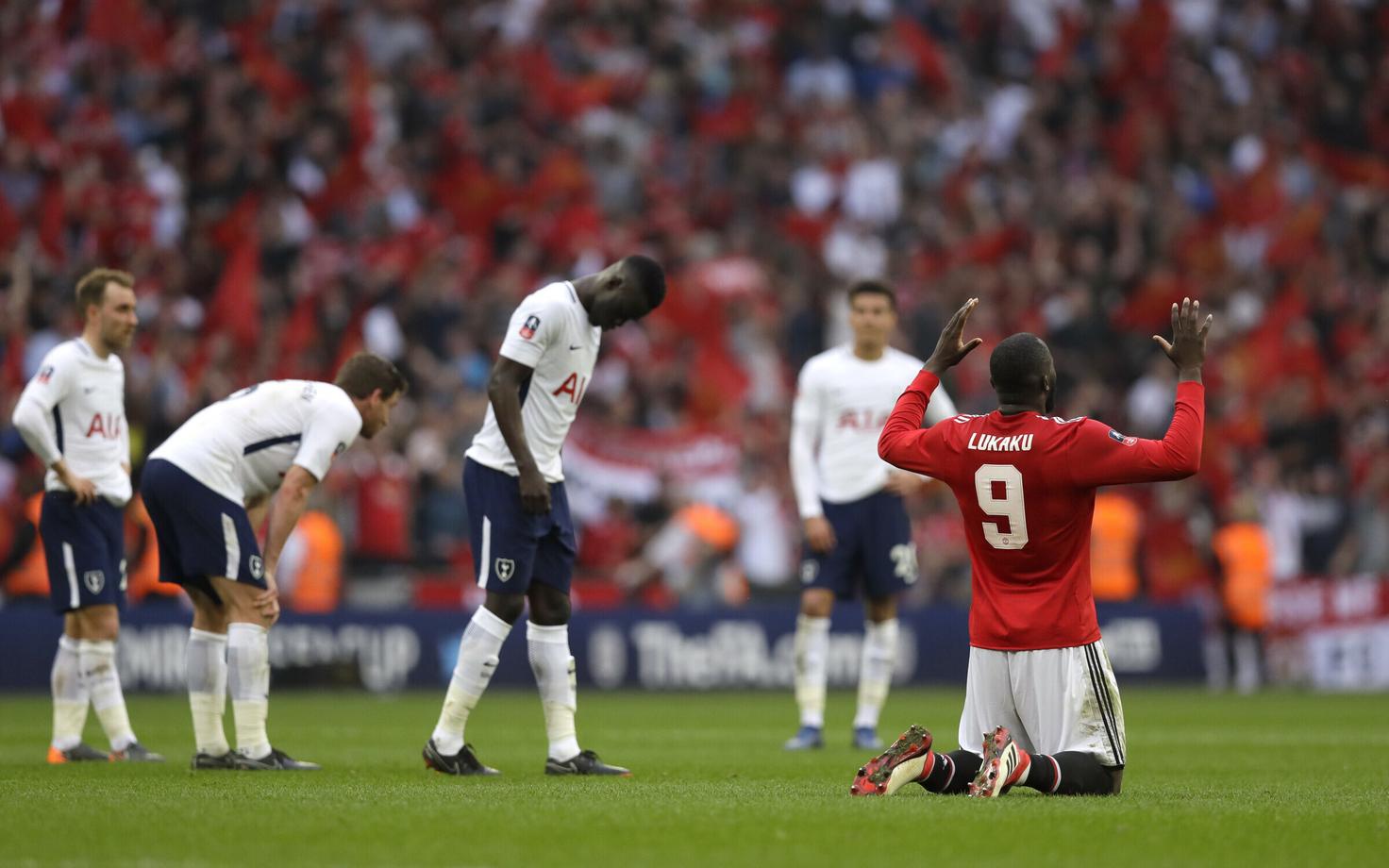 Manchester United - Tottenham Hotspur.