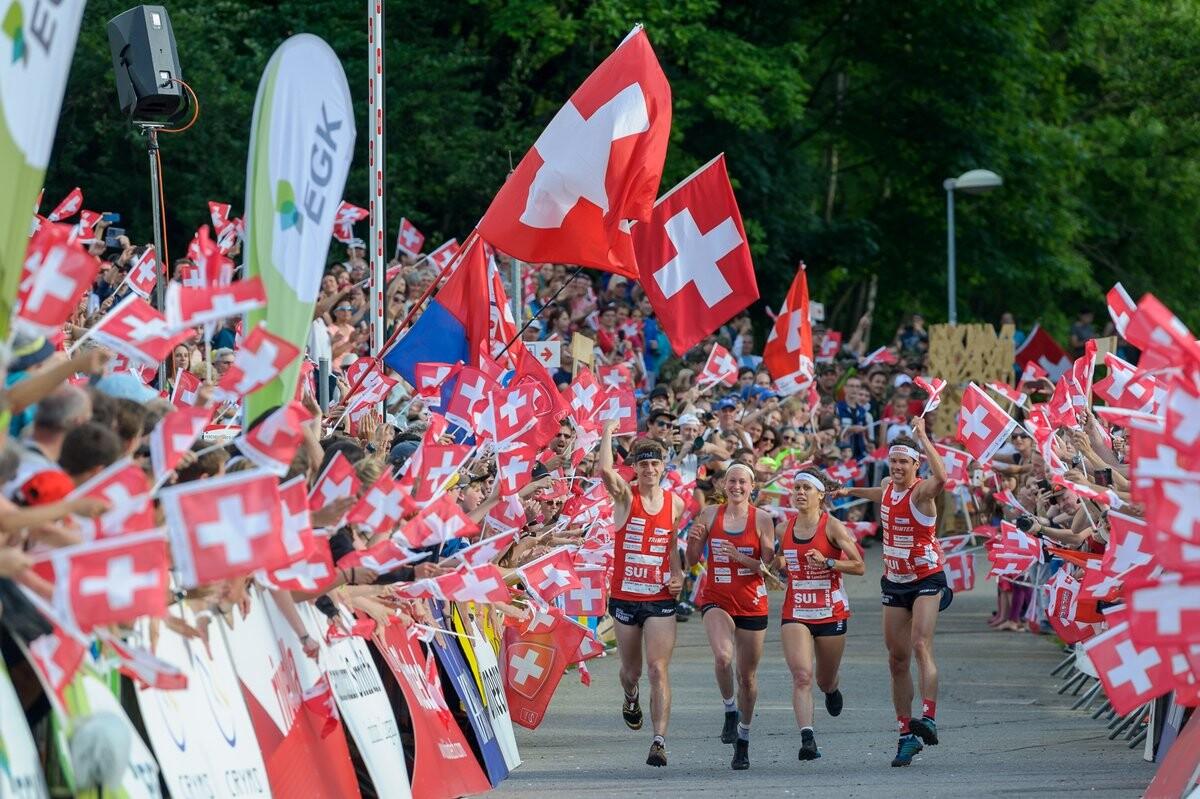 Võidukas Šveitsi sprinditeate võistkond finišis