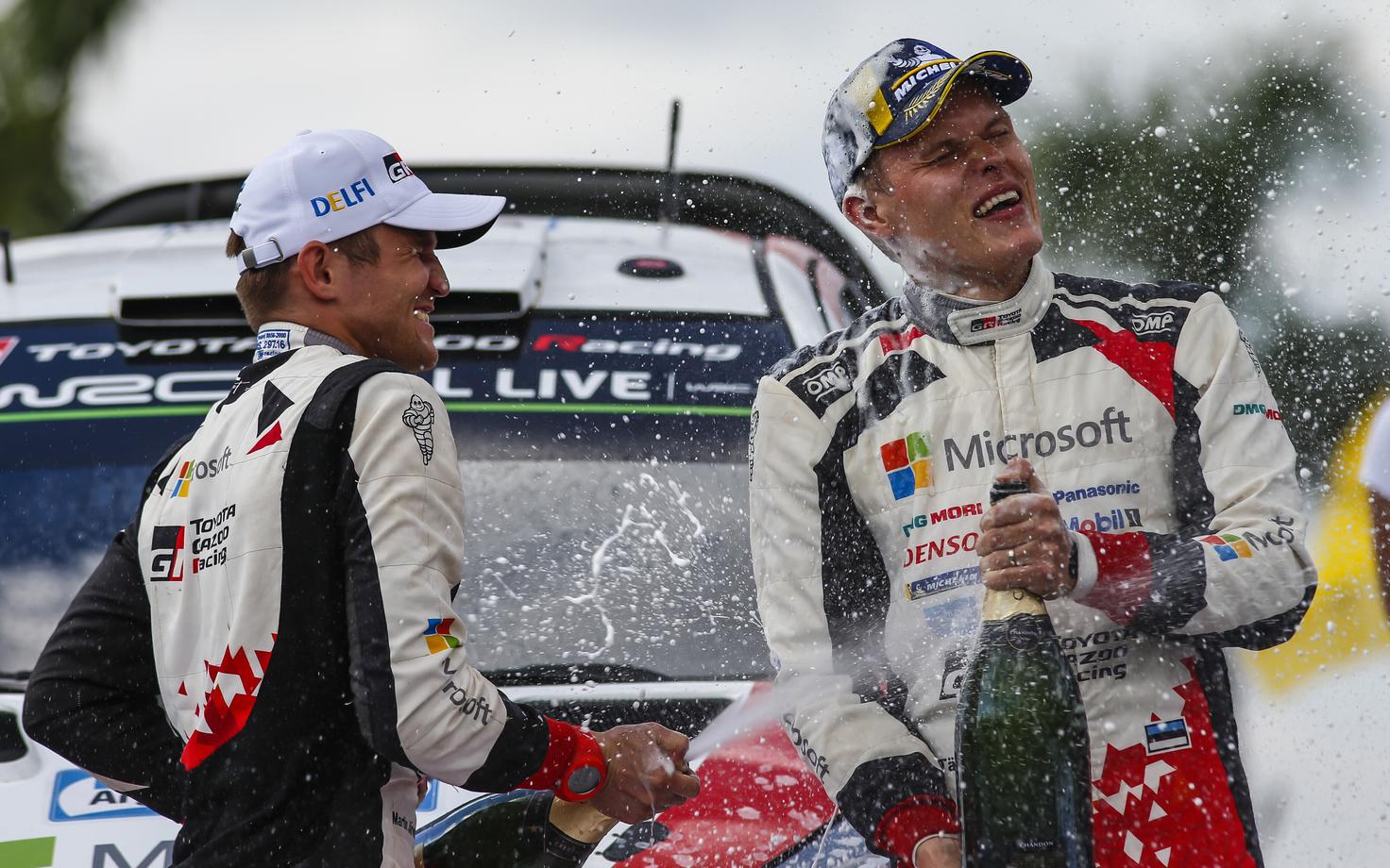 Martin Järveoja ja Ott Tänak Argentina ralli poodiumil.