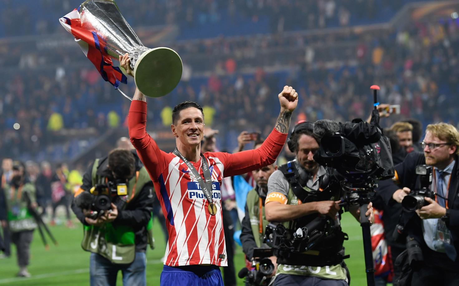 Fernando Torres Euroopa liiga trofeega
