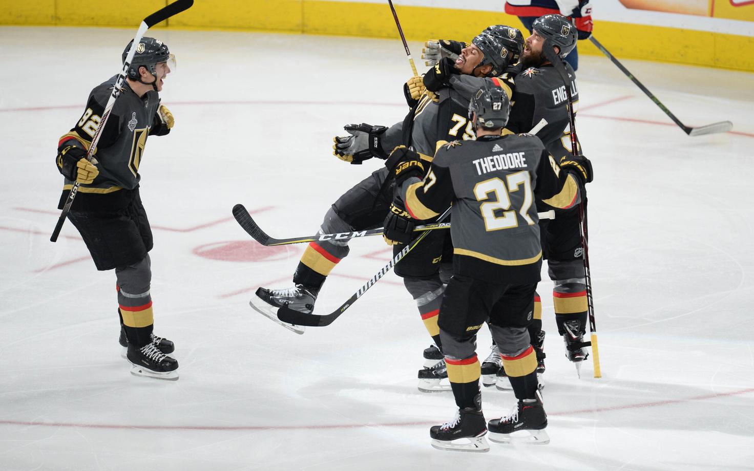 Vegas Golden Knights tähistamas oma esimest finaalseeria võitu