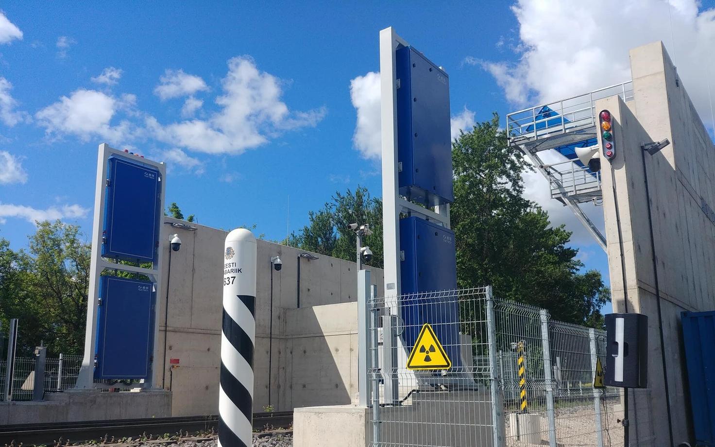 Рентгеновская установка на погранпункте в Нарве.