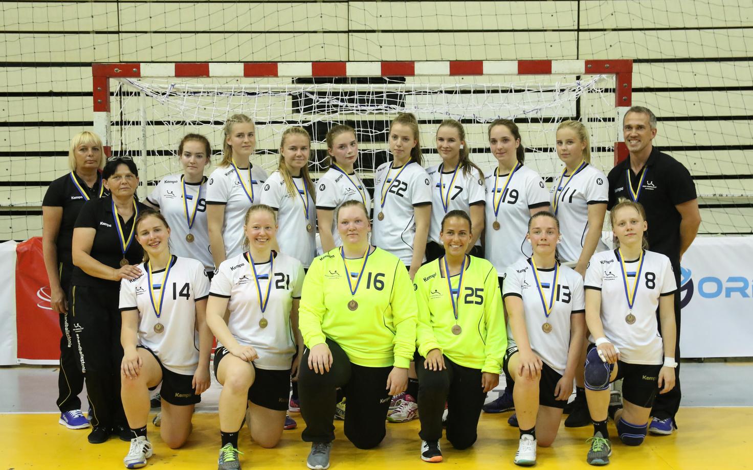 Eesti kuni 18-aastaste neidude koondis Bosnia turniiri 4. koha medalitega