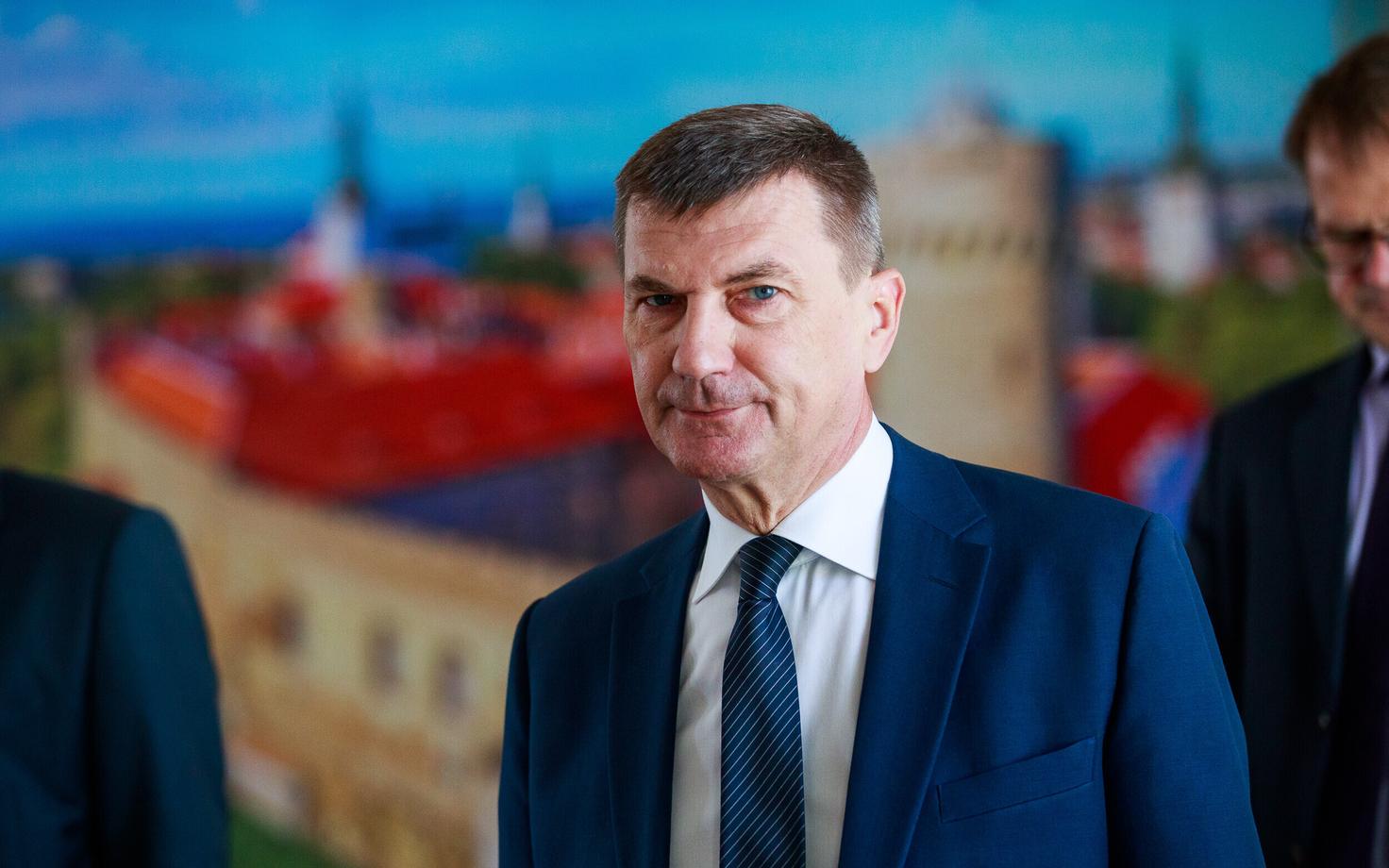 Андрус Ансип считает, что при создании коалиции вопреки ожиданиям общественности конфликта не избежать.