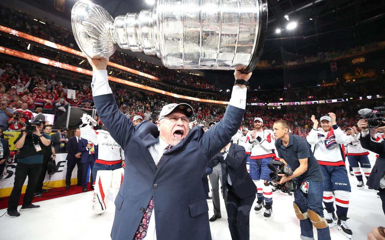 Barry Trotz Stanley karikaga.