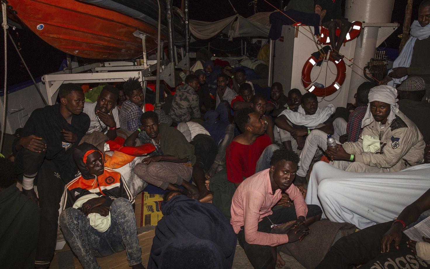 Päästelaev Lifeline on olnud mitu päeva teadmata saatusega merel, pardal 234 migranti.