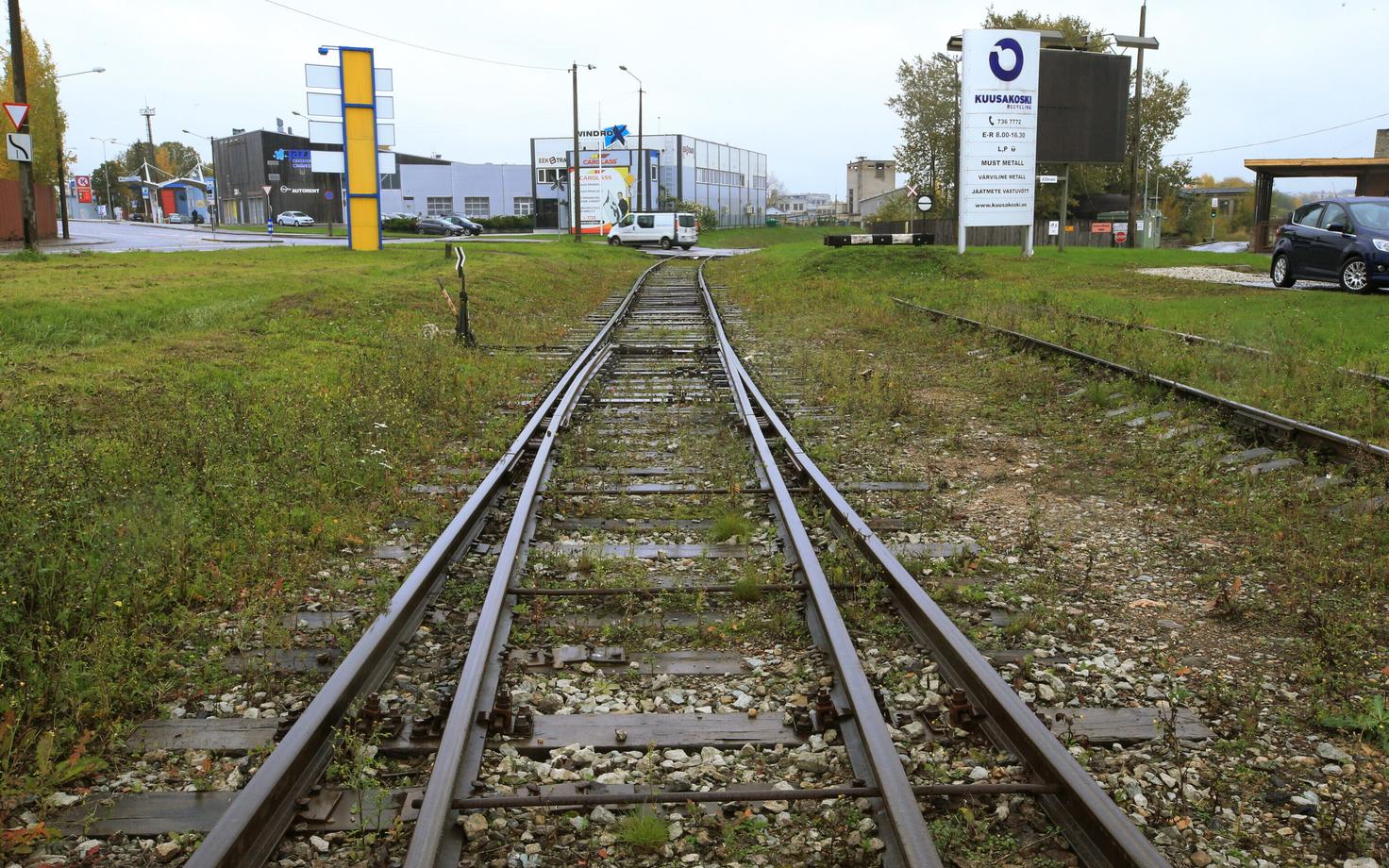 Tartu sadamaraudtee Turu tänaval Kuusakoski juures