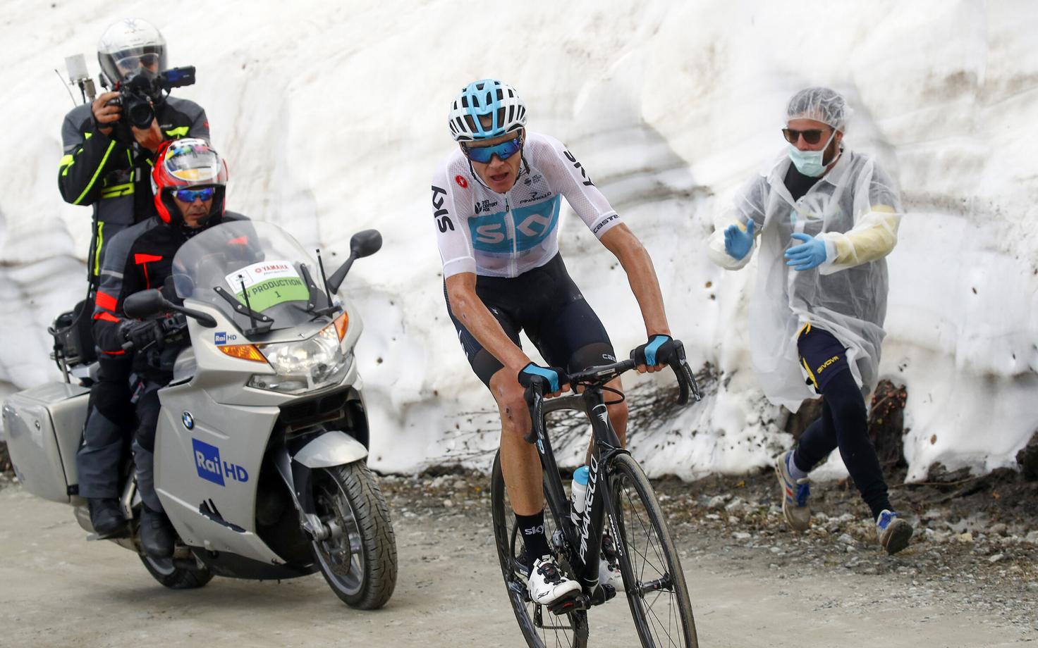 Chris Froome Giro d'Italial etapivõidu poole liikumas