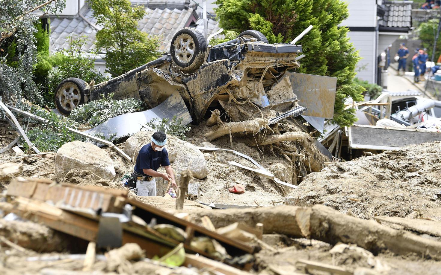 Üleujutuste tagajärjel tekkinud rusud Hiroshimas.