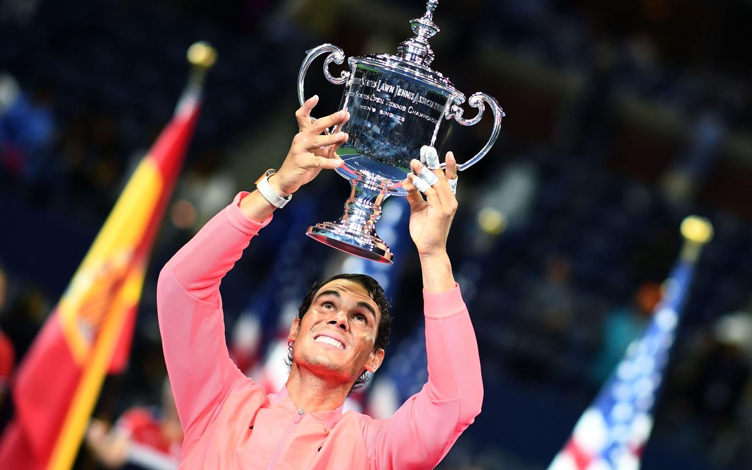 Rafael Nadal 2017. aasta US Openi trofeega