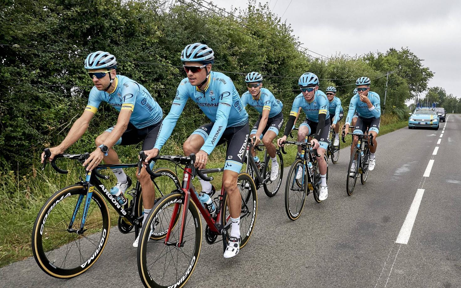 Tanel Kangert ja Jakob Fuglsang Astana treeningul