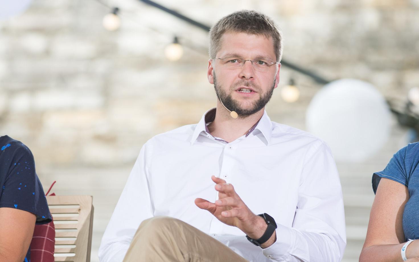 Евгений Осиновский считает, что бесплатные курсы эстонского могли бы быть доступны каждому.