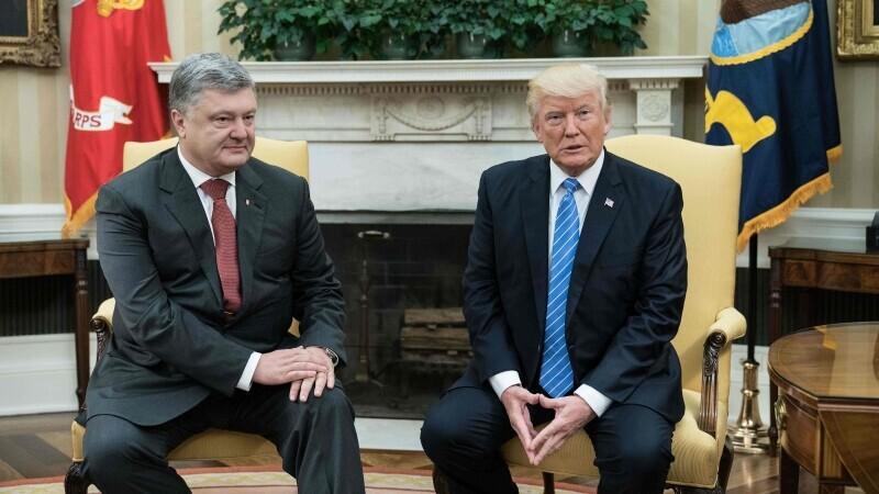 Президент Украины Петр Порошенко и лидер США Дональд Трамп.