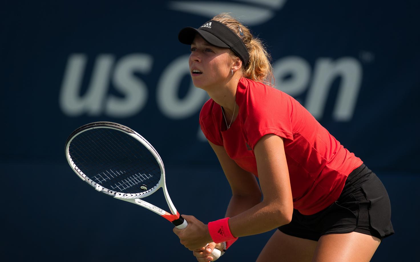 Anett Kontaveit US Openi eel treenimas.