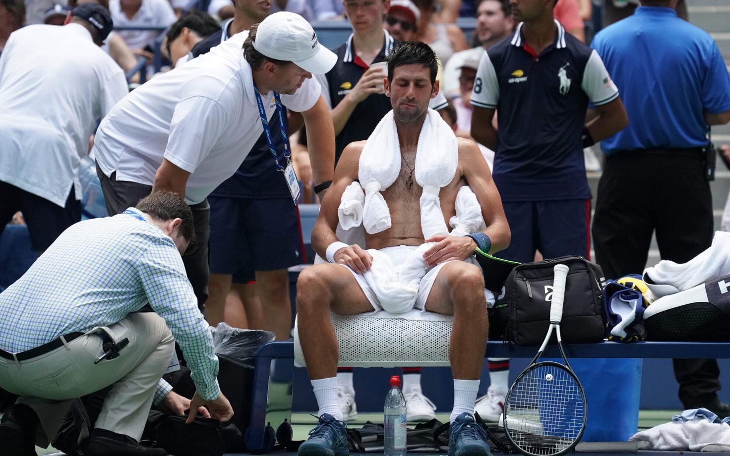 Novak Djokovic US Openil kuumaga võitlemas