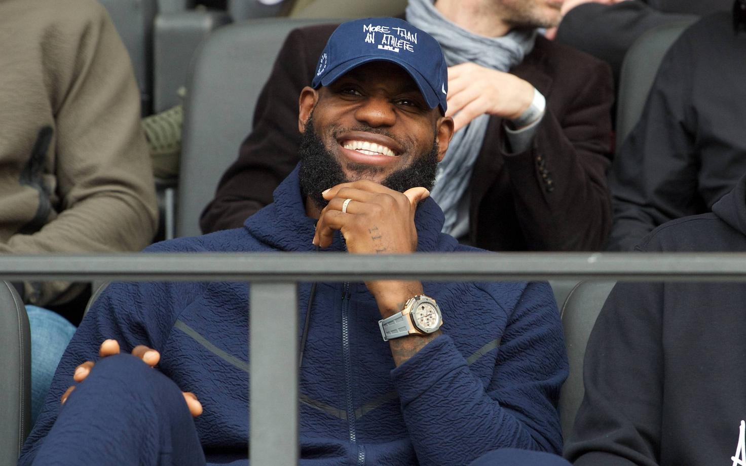 LeBron James Robert Hartingu hüvastijätuvõistlusel Berliinis