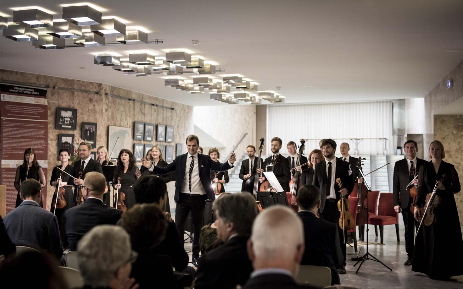 Tallinna Kammerorkester Muusikapäeval Välisministeeriumis kontserti andmas.