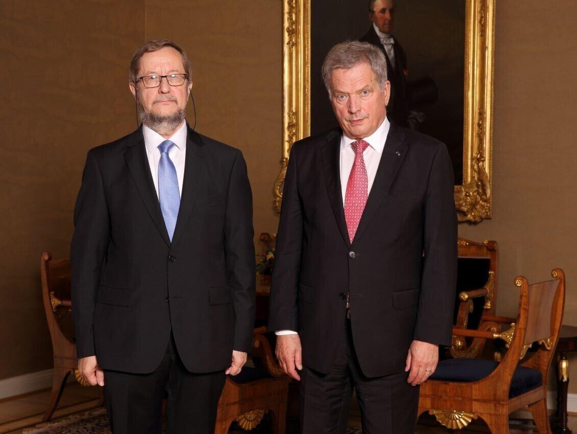 Eesti saadik Soomes Harri Tiido ja Soome president Sauli Niinistö