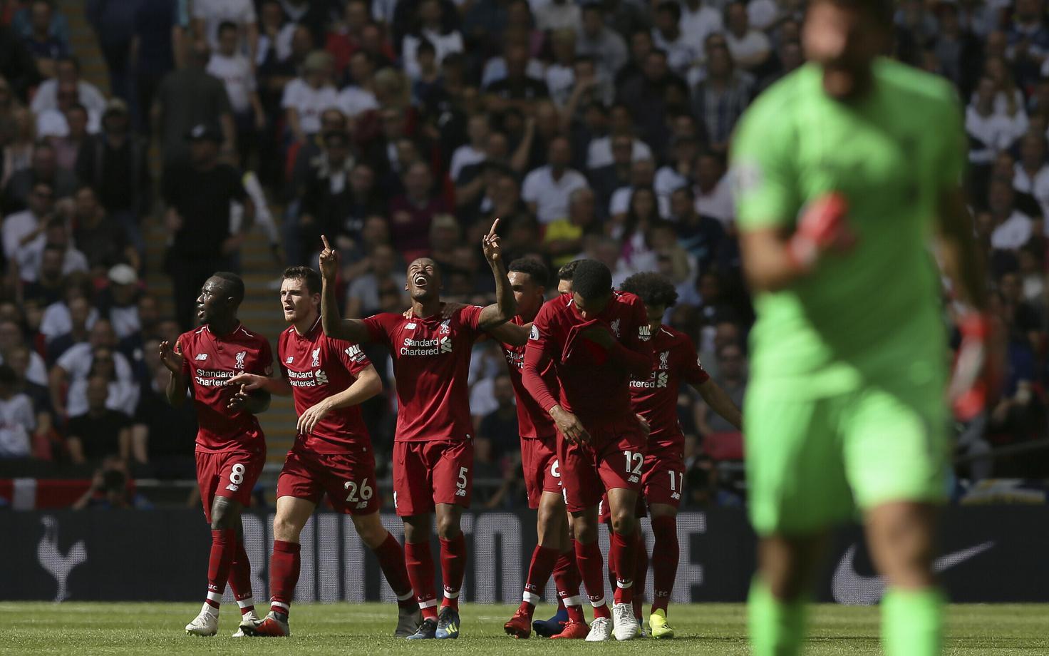Georginio Wijnaldum tähistamas oma väravat