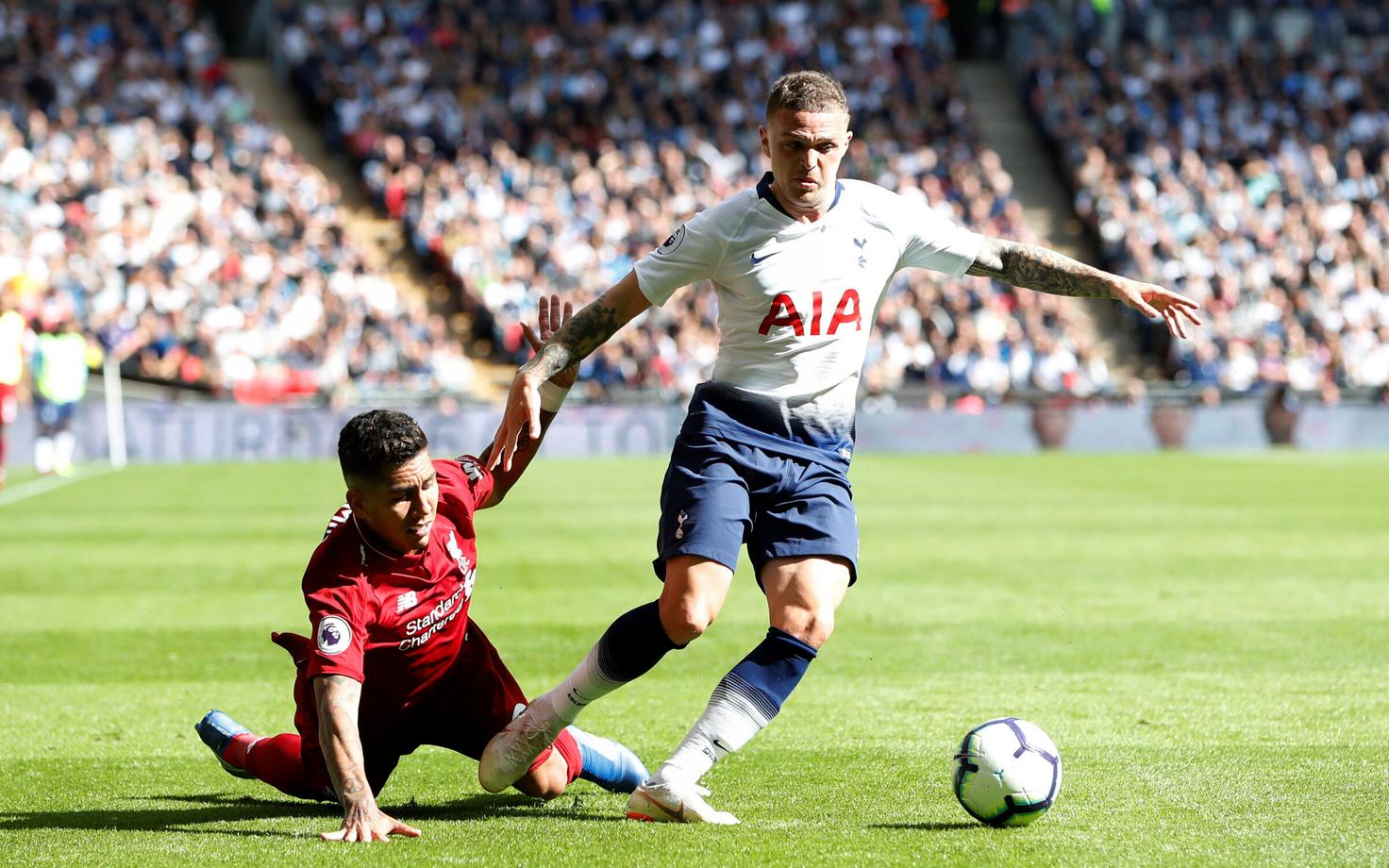 Kieran Trippier (valges)