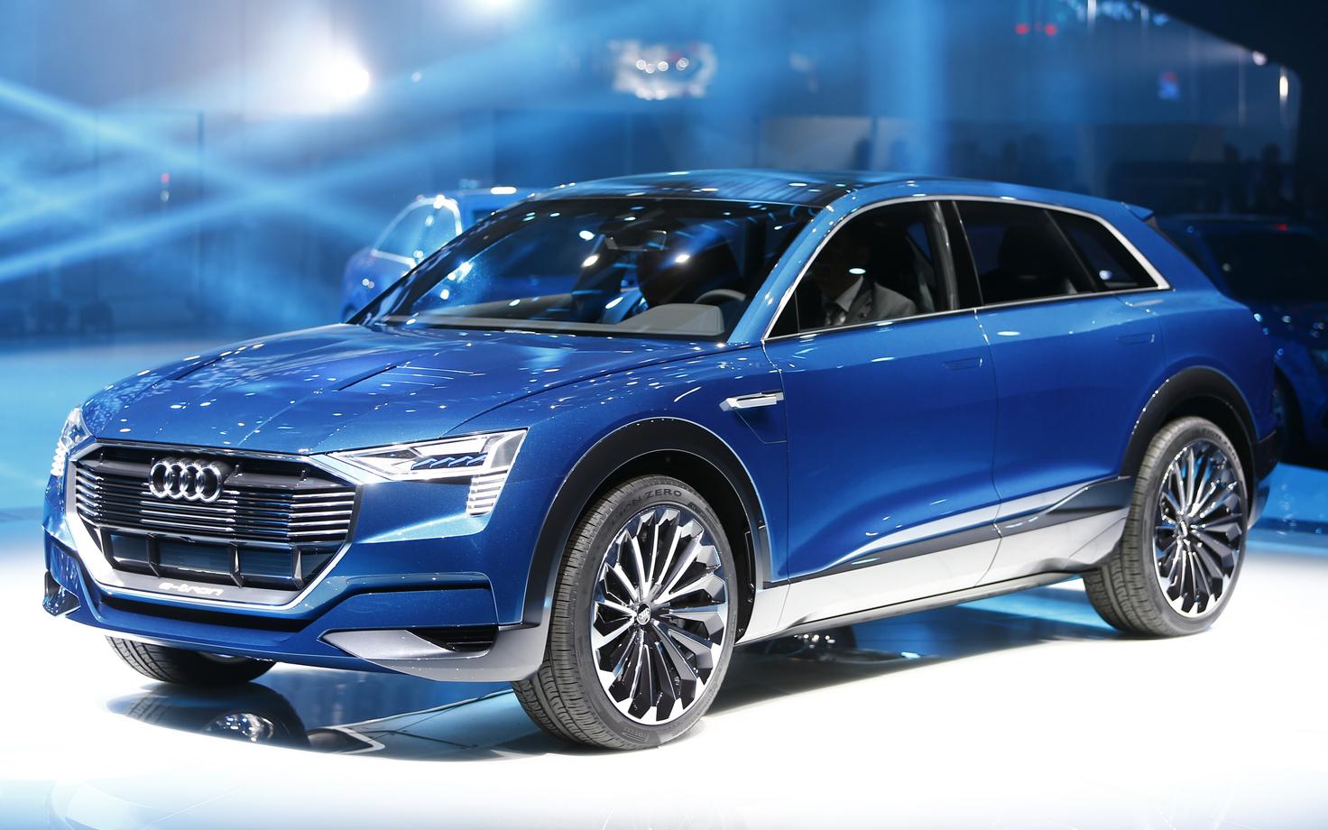 Электромобиль E-tron.