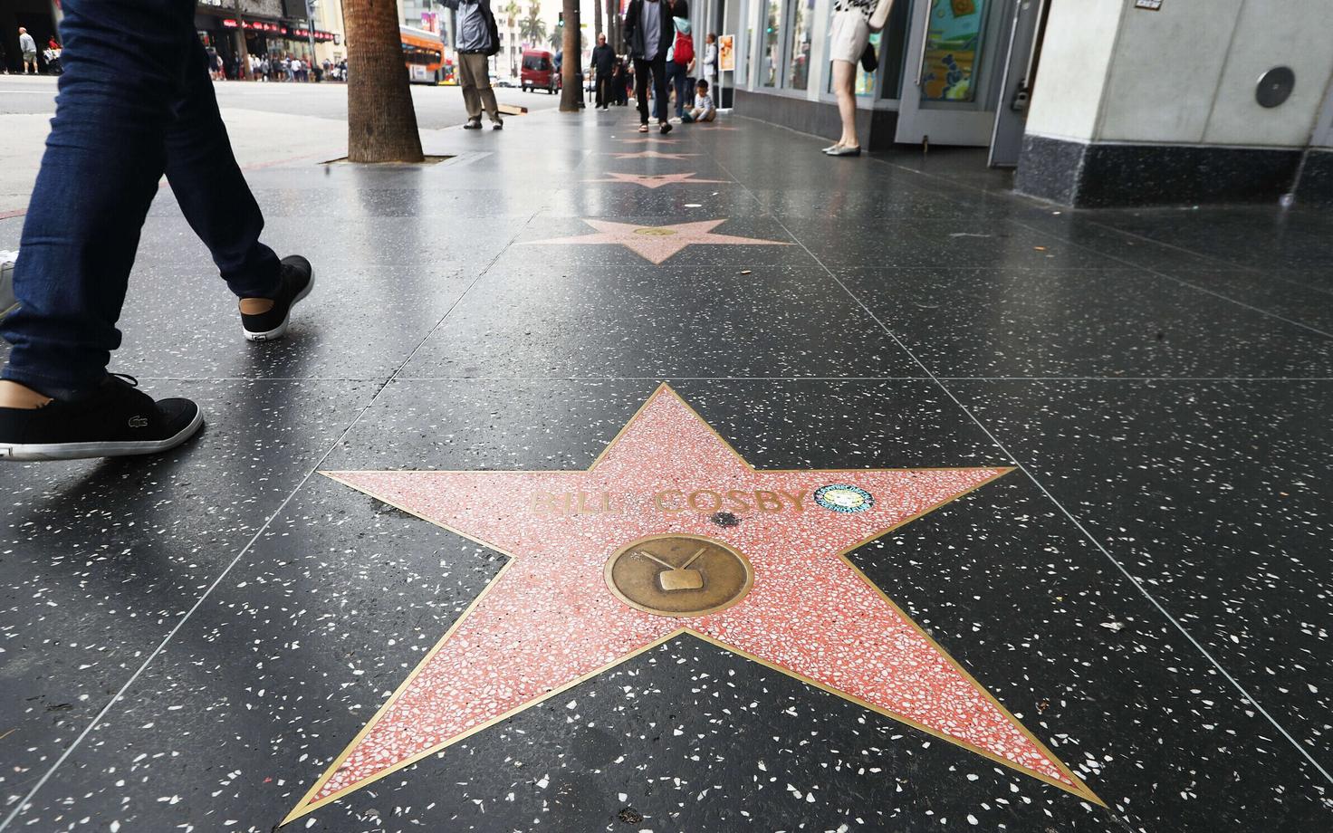 Bill Cosby täht Hollywoodi alleel