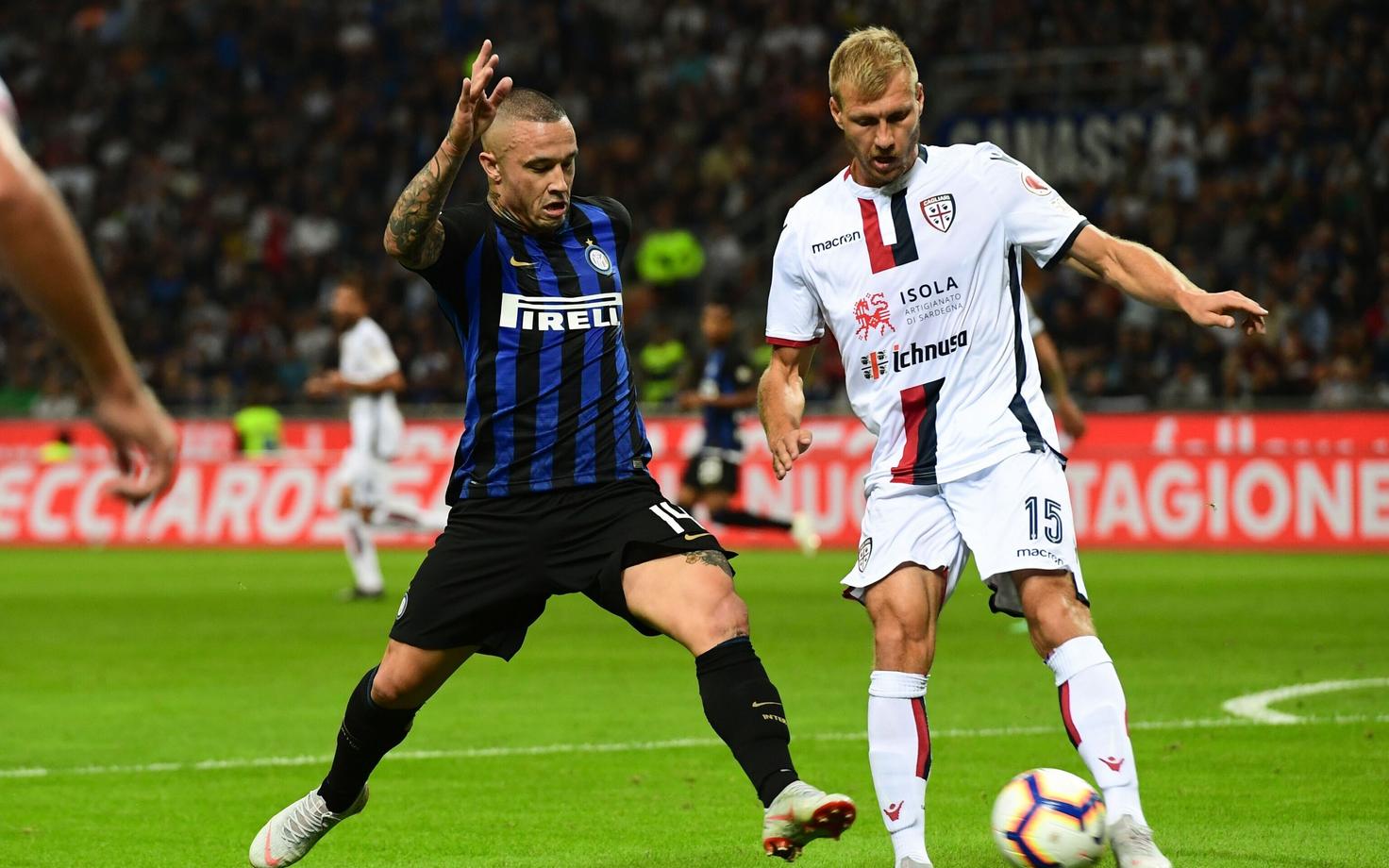 Ragnar Klavan Interi poolkaitsja Radja Nainggolani vastu