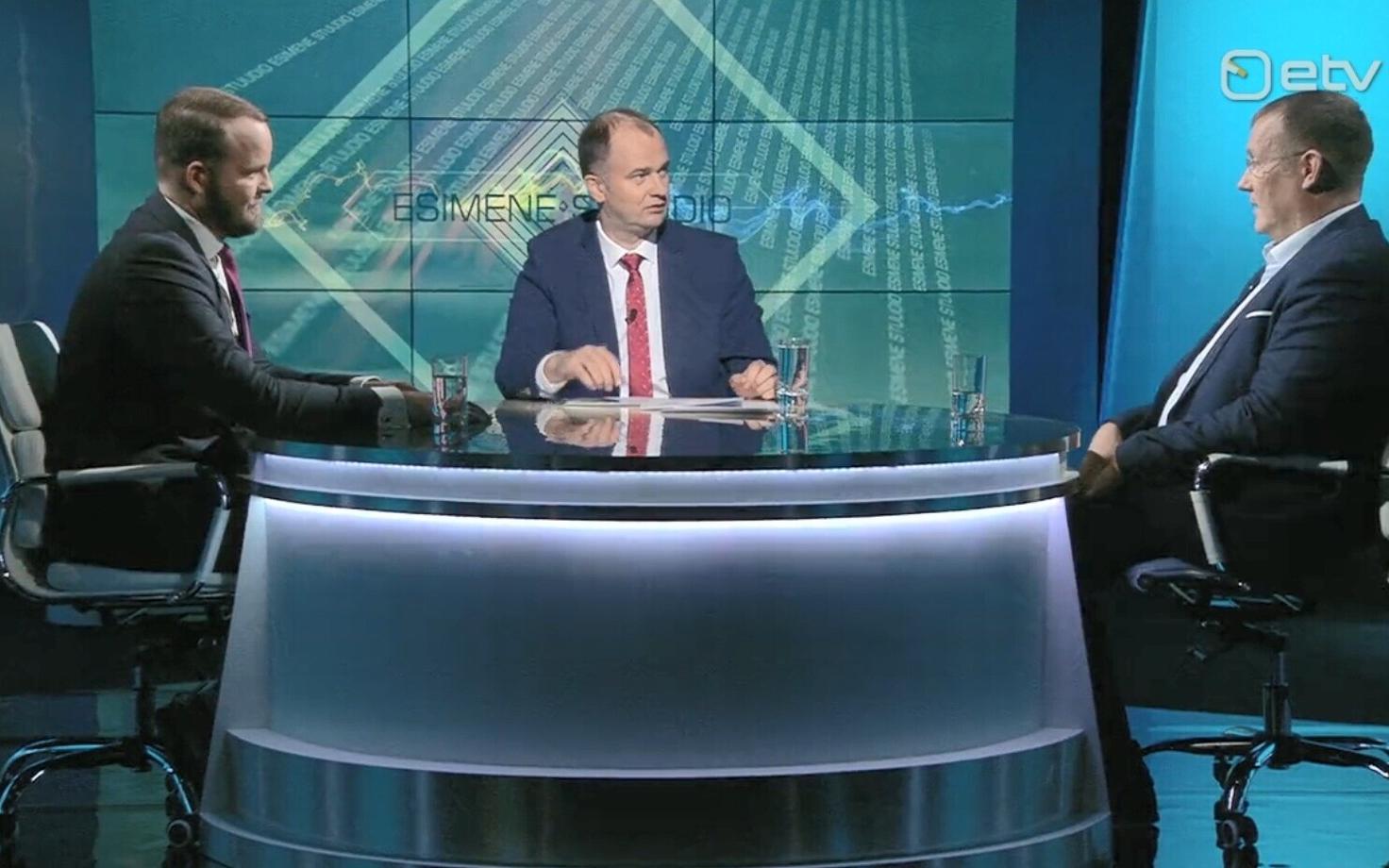 Marrko Tähnas (vasakult), saatejuht Andres Kuusk ja Jaanus Vool