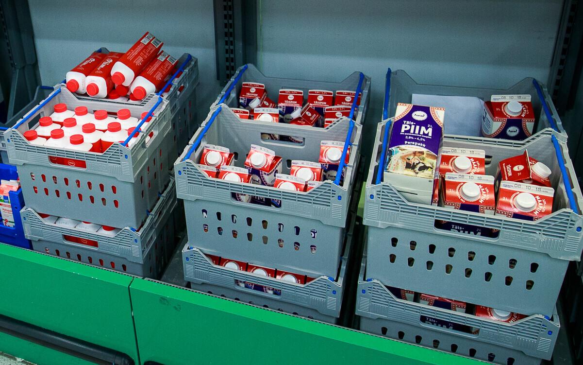 Отдел молочных продуктов в магазине Prisma.