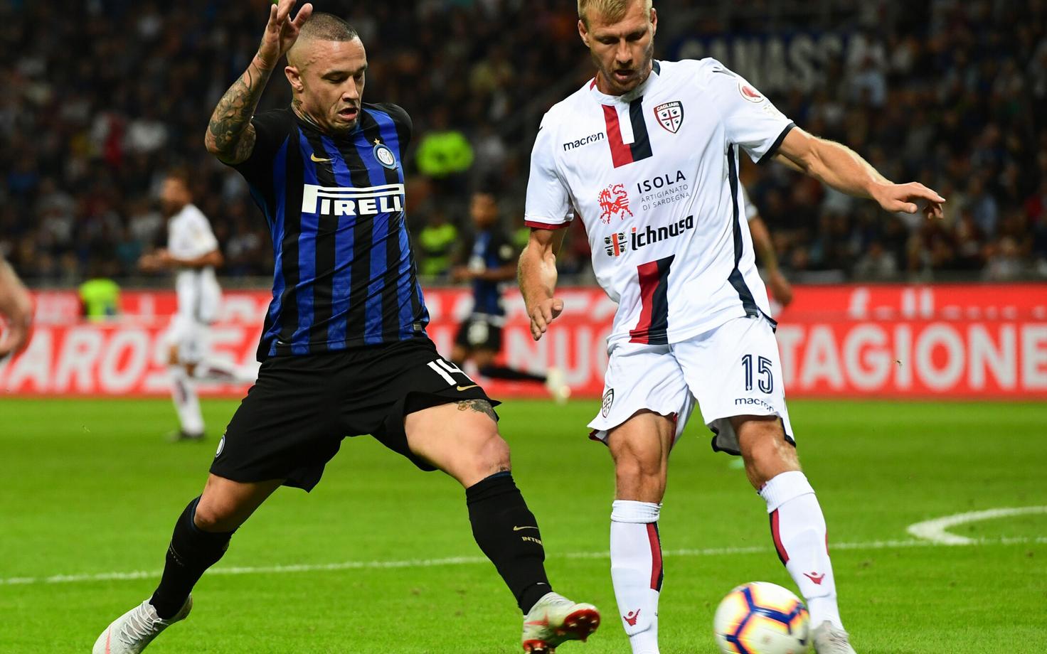 Ragnar Klavan Cagliari Calcio särgis.