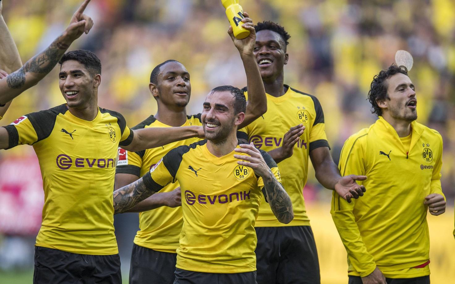 Paco Alcacer ja tema meeskonnakaaslased Dortmundi Borussias