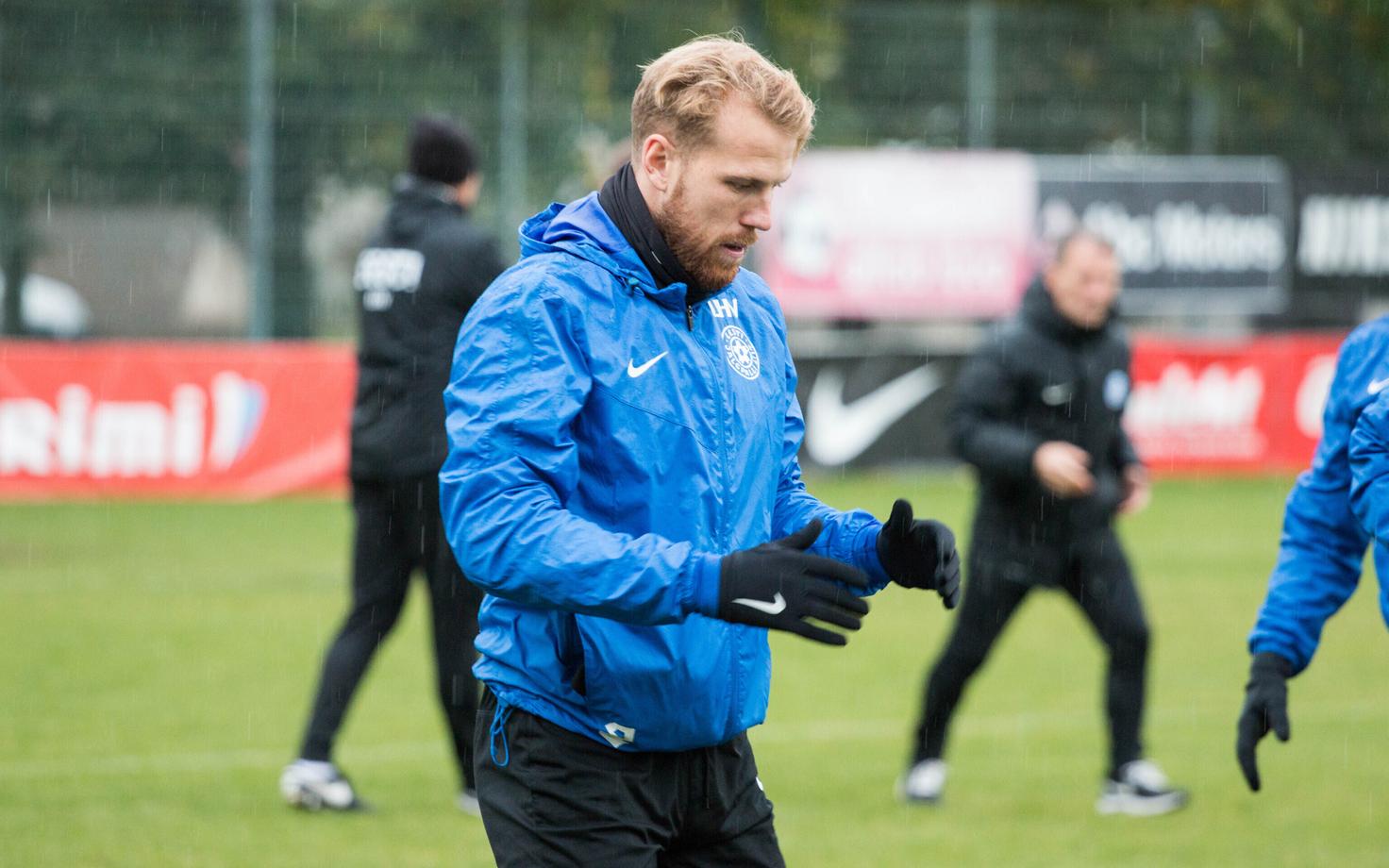 Jalgpallikoondise trenn