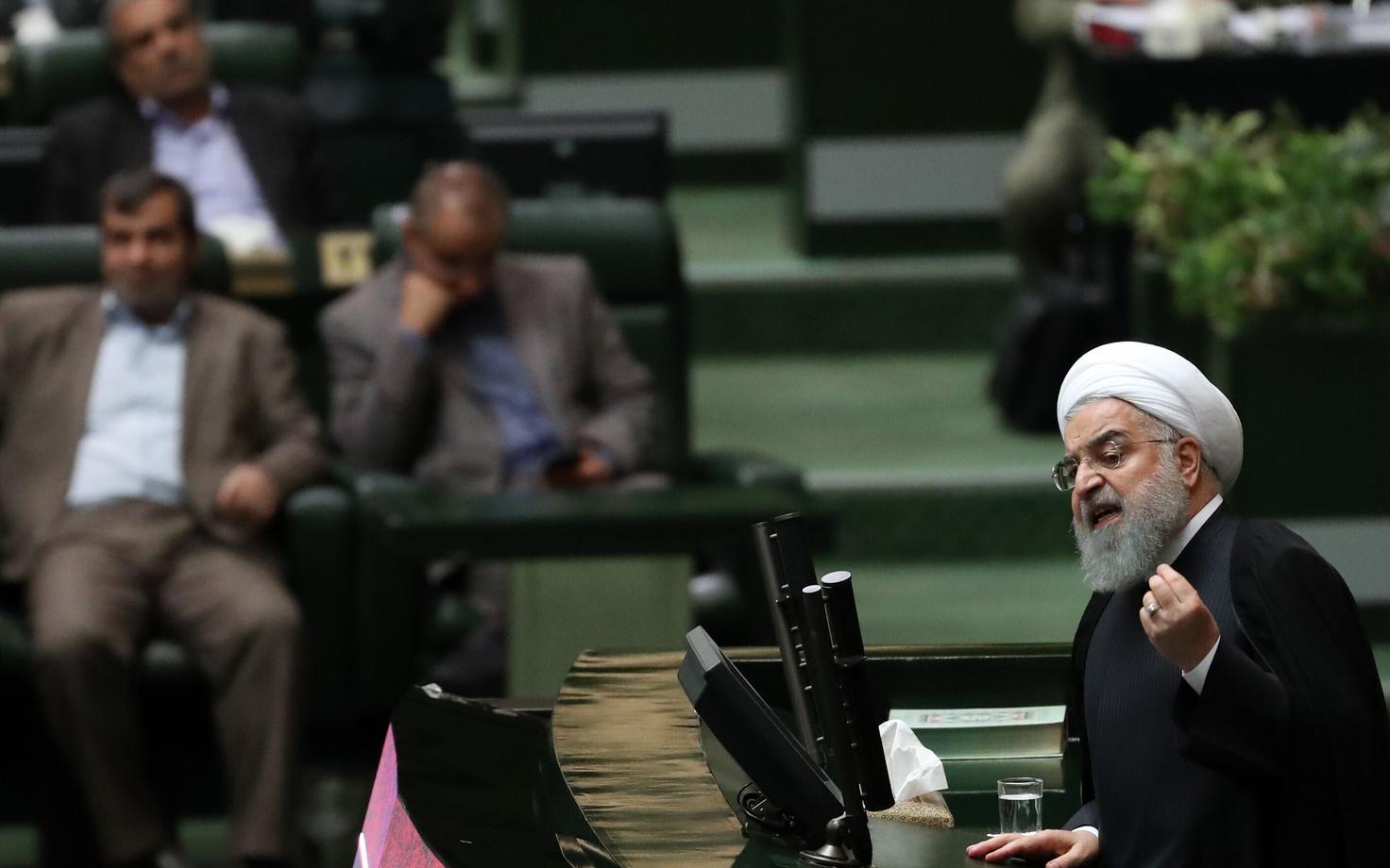 President Hassan Rouhani Iraani parlamendis.