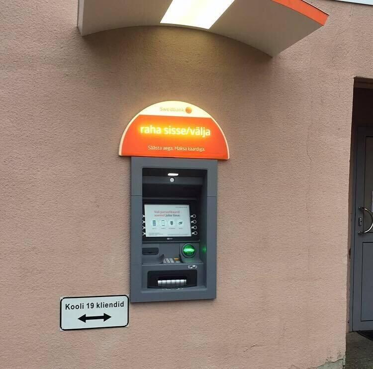 Swedbanki sularahaautomaat Räpinas