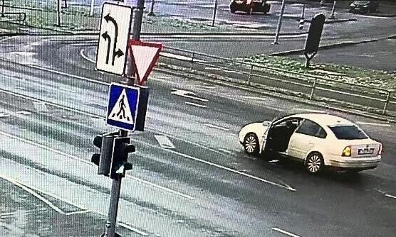 Полиция ищет мужчину, забравшего чужой кошелек