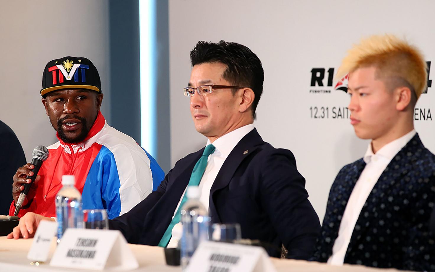 Floyd Mayweather (vasakul) ja Tenshin Nasukawa (paremal)