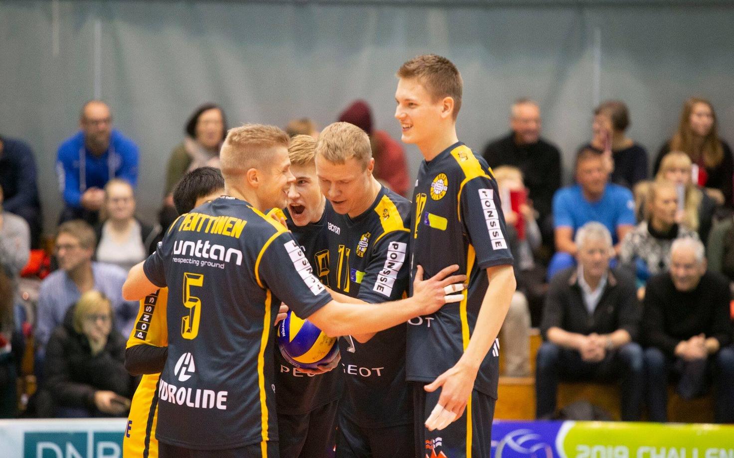 Andrus Raadik (paremalt teine) koos meeskonnakaaslastega.